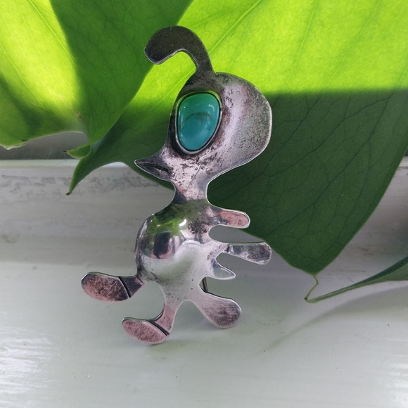 Sterling Silver Native Pin - Picture 2 of 7